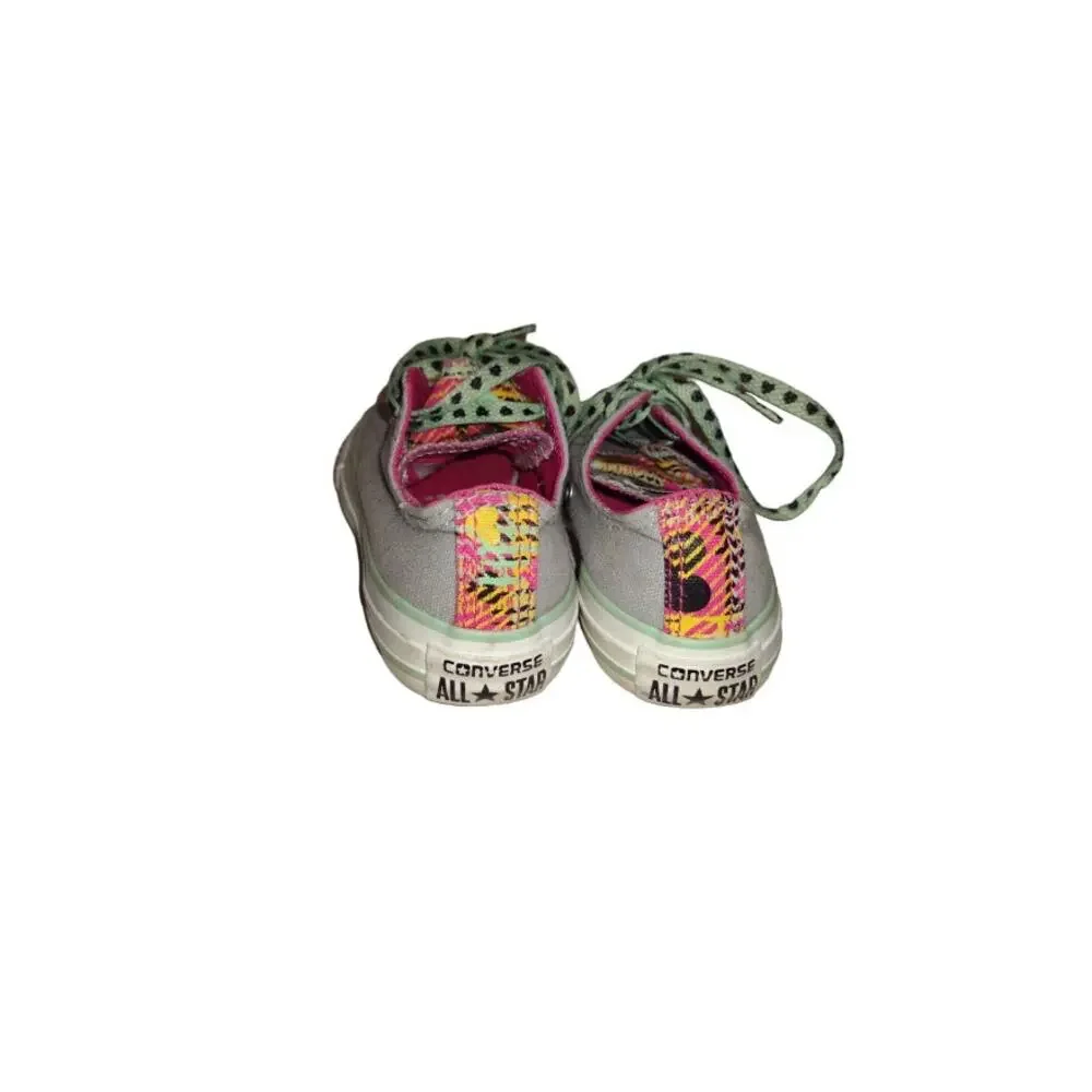 Converse Girls Sneakers Size 11